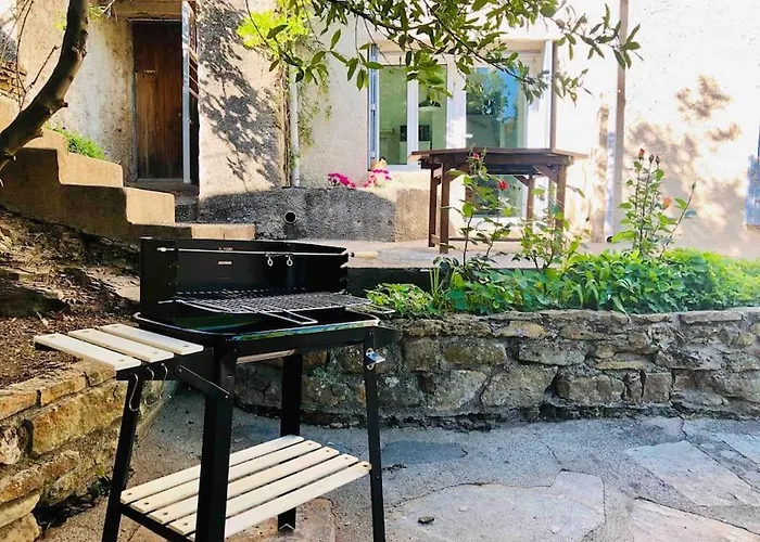Maison Vigneronne 4-6pers Proche Lamalou-les-bains 펜션